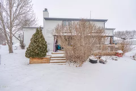 Exterior - 2872 Warwick Loop, Bismarck, ND 58504 photo 17 of 18