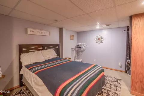Bedroom - 2872 Warwick Loop, Bismarck, ND 58504 photo 7 of 8