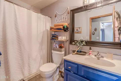 Bath - 2872 Warwick Loop, Bismarck, ND 58504 photo 1 of 5