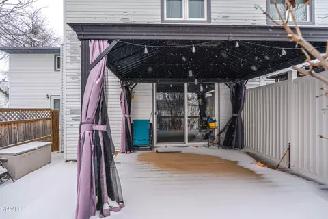Exterior - 2872 Warwick Loop, Bismarck, ND 58504 photo 5 of 18