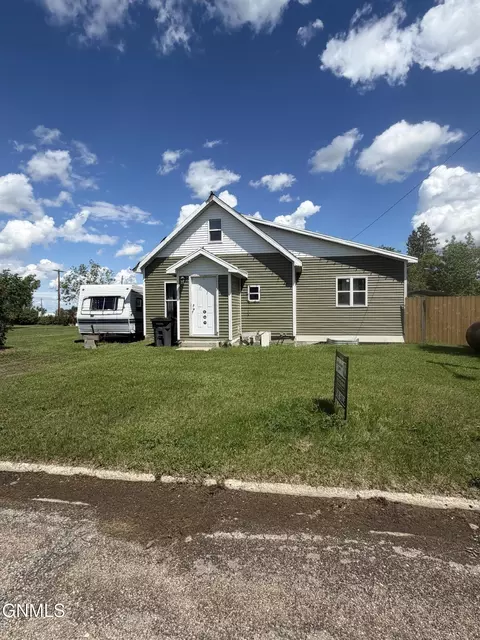 604 Robin St, Columbus, ND 58727