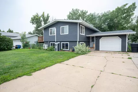 1469 2nd Ave E, Dickinson, ND 58601 photo 4