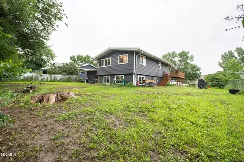 1469 2nd Ave E, Dickinson, ND 58601 photo 55