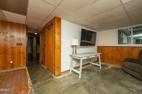 1469 2nd Ave E, Dickinson, ND 58601 photo 49