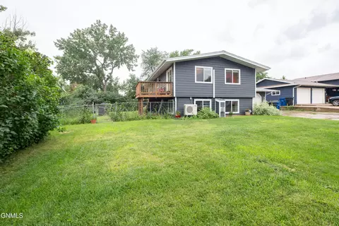 1469 2nd Ave E, Dickinson, ND 58601 photo 57