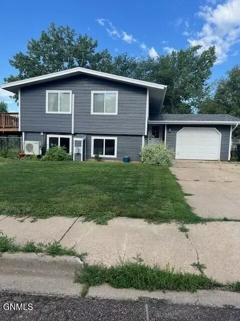 1469 2nd Ave E, Dickinson, ND 58601 photo 59