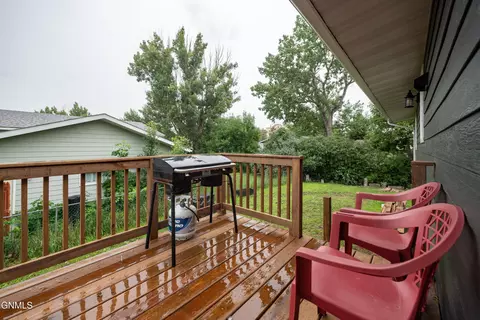 1469 2nd Ave E, Dickinson, ND 58601 photo 51