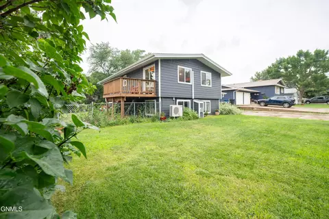 1469 2nd Ave E, Dickinson, ND 58601 photo 56
