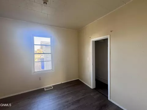 Bedroom - 134 E Broadway St, Dickinson, ND 58601 photo 1 of 8