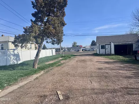 Other - 134 E Broadway St, Dickinson, ND 58601 photo 17 of 19