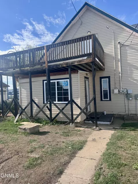 Exterior - 134 E Broadway St, Dickinson, ND 58601 photo 3 of 6