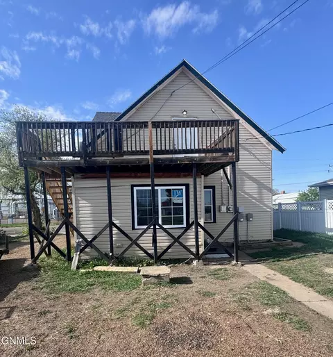 Exterior - 134 E Broadway St, Dickinson, ND 58601 photo 2 of 6