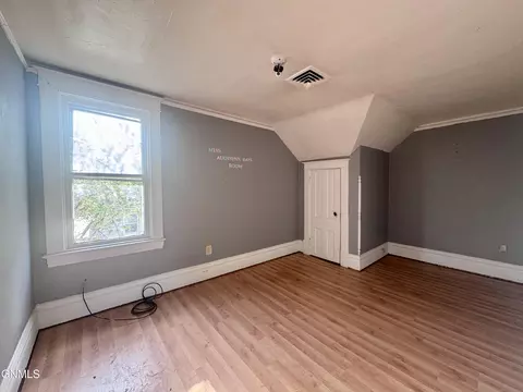 Bedroom - 134 E Broadway St, Dickinson, ND 58601 photo 5 of 8