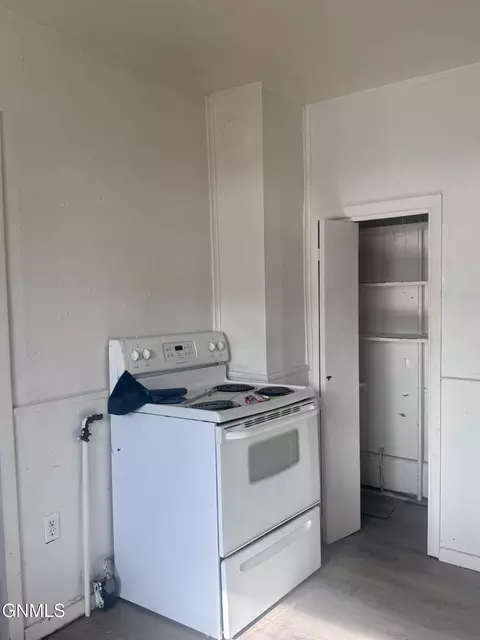 Kitchen - 134 E Broadway St, Dickinson, ND 58601 photo 4 of 5