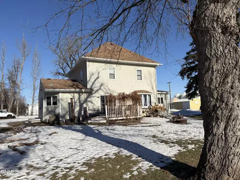 Other - 715 4th St, Edgeley, ND 58433 photo 4 of 17