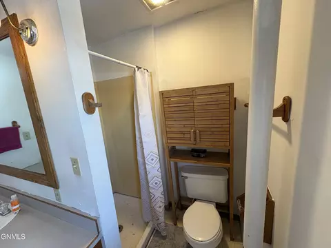 Bath - 715 4th St, Edgeley, ND 58433 photo 1 of 5