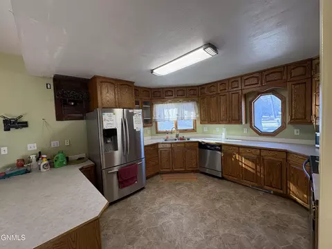 Kitchen - 715 4th St, Edgeley, ND 58433 photo 2 of 6