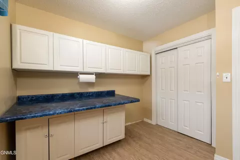 1001 2nd St NE, Mandan, ND 58554 photo 15