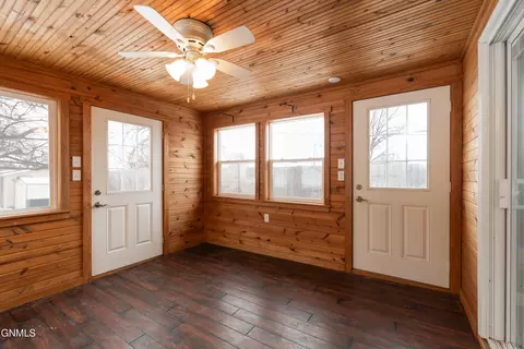 1001 2nd St NE, Mandan, ND 58554 photo 9