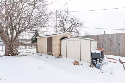 1001 2nd St NE, Mandan, ND 58554 photo 29