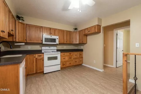 1001 2nd St NE, Mandan, ND 58554 photo 12