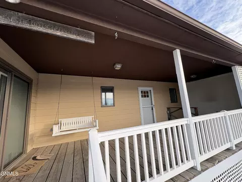 Exterior - 615 Main St, Edgeley, ND 58433 photo 3 of 3