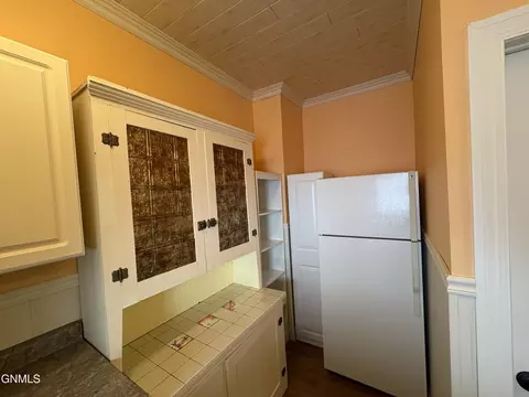Kitchen - 615 Main St, Edgeley, ND 58433 photo 3 of 5