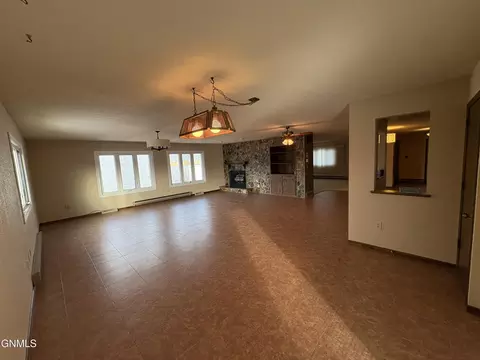 Living - 615 Main St, Edgeley, ND 58433 photo 3 of 4