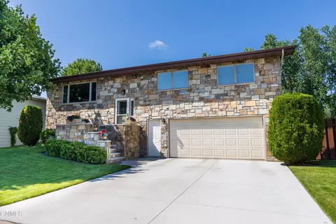 1012 W Owens Ave, Bismarck, ND 58501