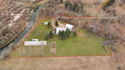 2145 34th St, Mandan, ND 58554