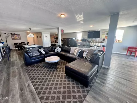 Living - 14088 Southview Dr, Williston, ND 58801 photo 4 of 5