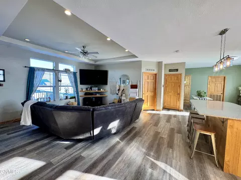 Living - 14088 Southview Dr, Williston, ND 58801 photo 3 of 5