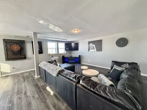 Living - 14088 Southview Dr, Williston, ND 58801 photo 5 of 5
