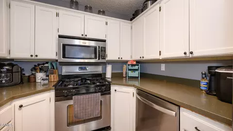 2873 Warwick Loop, Bismarck, ND 58504 photo 13