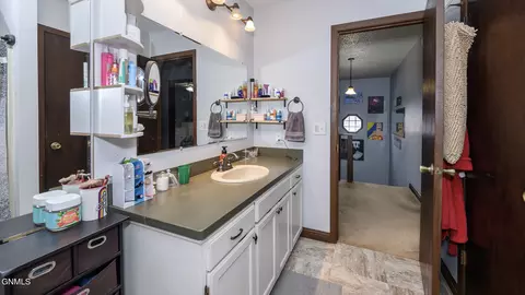 2873 Warwick Loop, Bismarck, ND 58504 photo 20