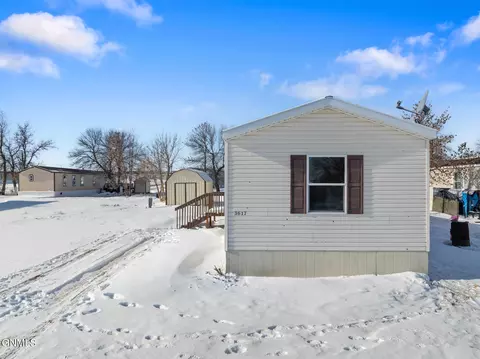 3617 20th Ave W, Williston, ND 58801 photo 4