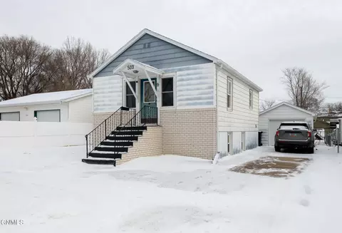 503 17th St N, Bismarck, ND 58501
