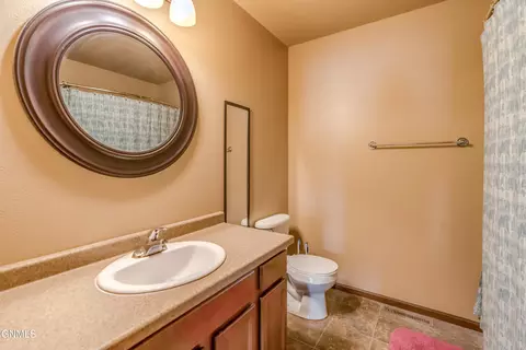Bath - 1149 Santa Fe Ave, Bismarck, ND 58504 photo 1 of 4