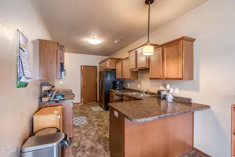 Kitchen - 1149 Santa Fe Ave, Bismarck, ND 58504 photo 6 of 6
