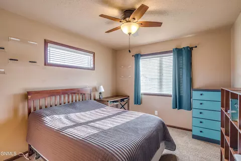 Bedroom - 1149 Santa Fe Ave, Bismarck, ND 58504 photo 5 of 7