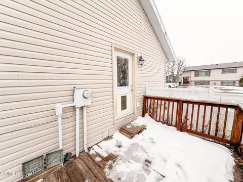 Exterior - 1813 28th St W, Williston, ND 58801 photo 2 of 6