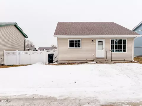 Exterior - 1813 28th St W, Williston, ND 58801 photo 6 of 6