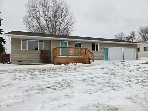 1106 Cannon Ln, Washburn, ND 58577