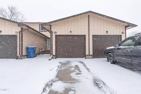 311 6th Ave NW, Beulah, ND 58523