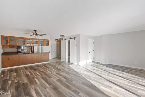 Living - 2311 N Main Ct, Williston, ND 58801 photo 2 of 4