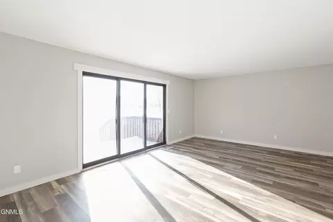 Living - 2311 N Main Ct, Williston, ND 58801 photo 4 of 4
