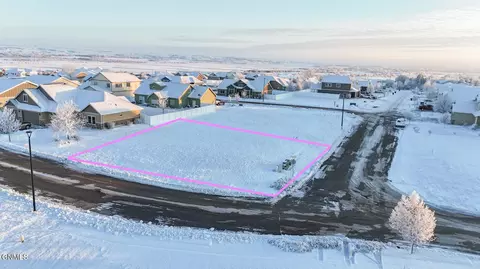 504 70th St E, Williston, ND 58801