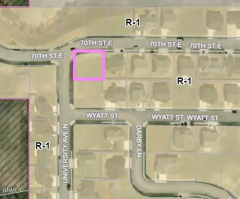 504 70th St E, Williston, ND 58801 photo 2
