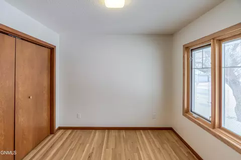 Bedroom - 2511 Stevens St, Bismarck, ND 58503 photo 7 of 10