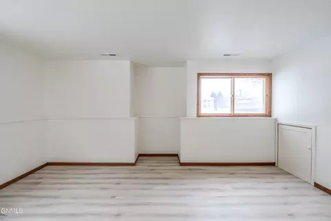 Bedroom - 2511 Stevens St, Bismarck, ND 58503 photo 10 of 10